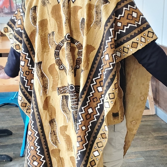 African Handmade Coat - Picture 6 of 7